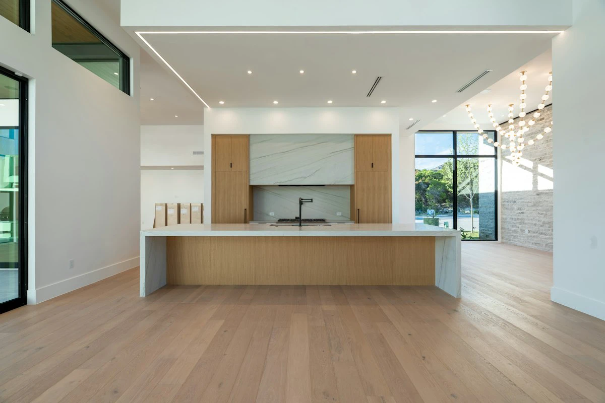 Ready-to-assemble kitchen cabinets
